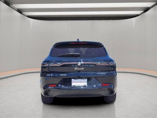 2025 Alfa Romeo Tonale Base