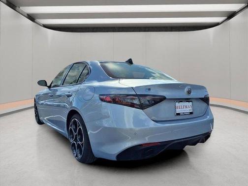 2025 Alfa Romeo Giulia Base