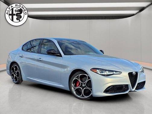2025 Alfa Romeo Giulia Base