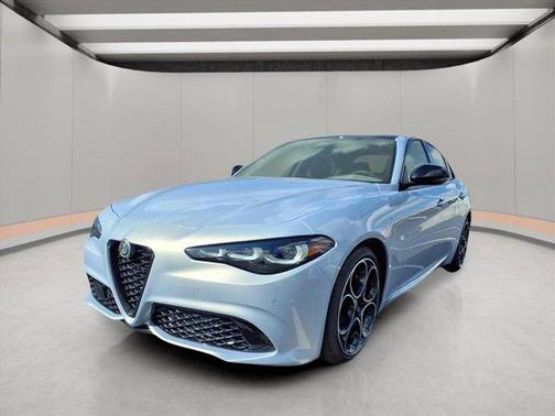 2025 Alfa Romeo Giulia Base
