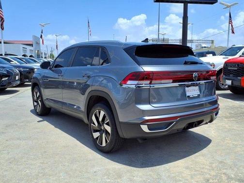 2024 Volkswagen Atlas Cross Sport 2.0T SE w/Technology