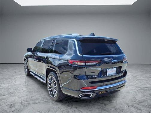 Diamond Black 2023 Jeep Grand Cherokee L Summit