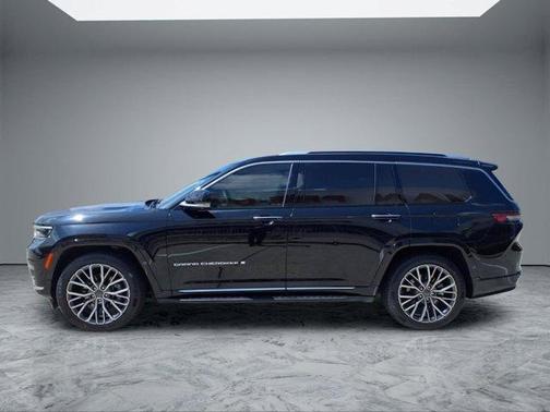 Diamond Black 2023 Jeep Grand Cherokee L Summit