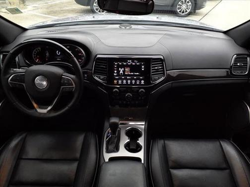 Photo 3 of 20 of 2021 Jeep Grand Cherokee Overland