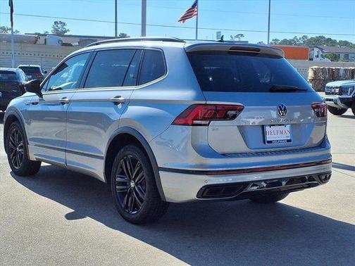 2022 Volkswagen Tiguan 2.0T SE R-Line Black