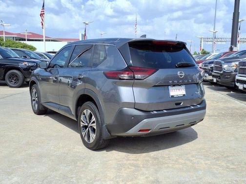 2022 Nissan Rogue SV