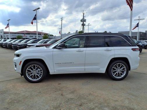 2025 Jeep Grand Cherokee Summit