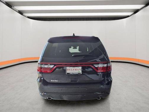 DB Black Crystal Clearcoat 2026 Dodge Durango GT HEMI V8