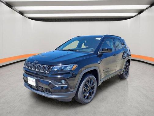 Diamond Black 2026 Jeep Compass Latitude