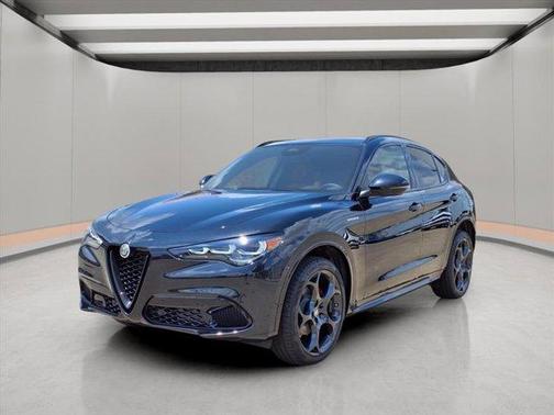 2025 Alfa Romeo Stelvio Base