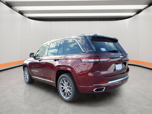 2025 Jeep Grand Cherokee Summit