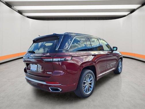 2025 Jeep Grand Cherokee Summit