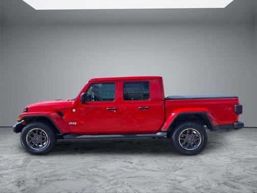 Firecracker Red Clearcoat 2022 Jeep Gladiator Overland