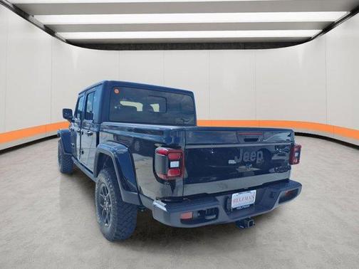 Black Clearcoat 2026 Jeep Gladiator Sport