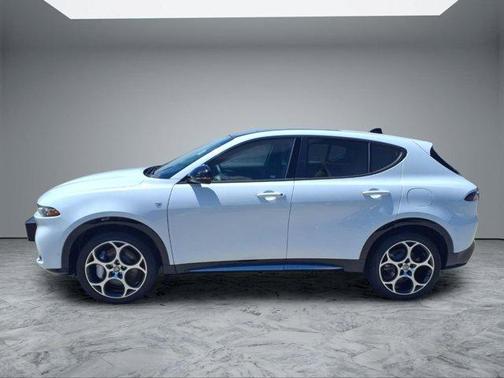 Alfa White 2024 Alfa Romeo Tonale Ti