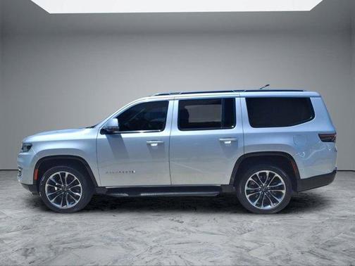 Silver Zynith 2022 Jeep Wagoneer Series II