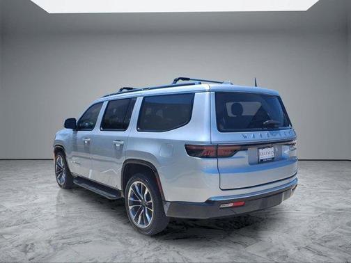 Silver Zynith 2022 Jeep Wagoneer Series II
