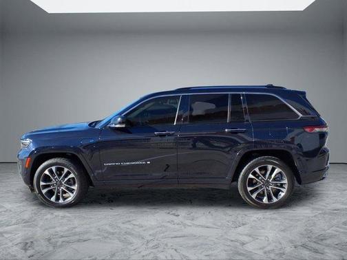 2022 Jeep Grand Cherokee 4xe Overland