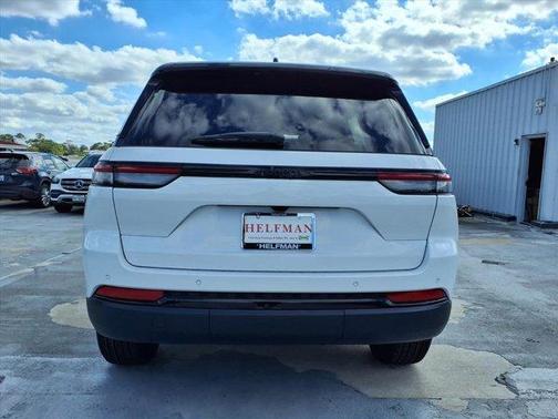 2025 Jeep Grand Cherokee Laredo