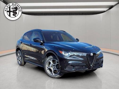 2025 Alfa Romeo Stelvio Base