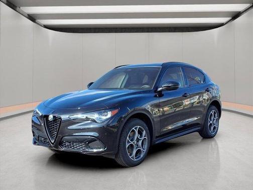 2025 Alfa Romeo Stelvio Base