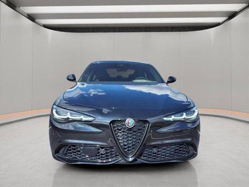 2025 Alfa Romeo Giulia Base