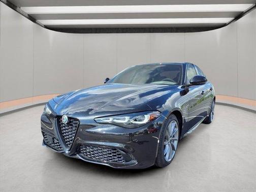 2025 Alfa Romeo Giulia Base