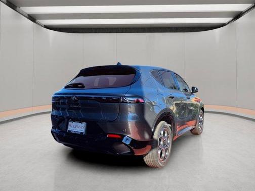 2026 Alfa Romeo Tonale Base