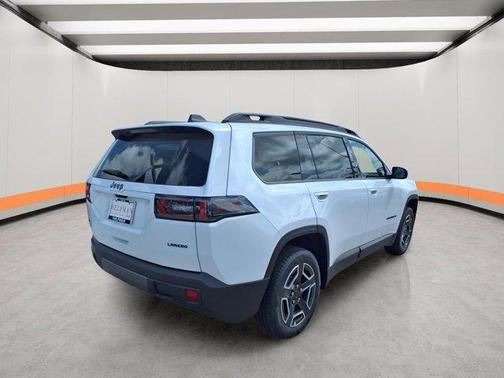 Bright White Clearcoat 2026 Jeep Cherokee LAREDO/LIMITED