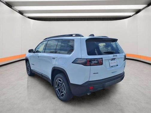 Bright White Clearcoat 2026 Jeep Cherokee LAREDO/LIMITED