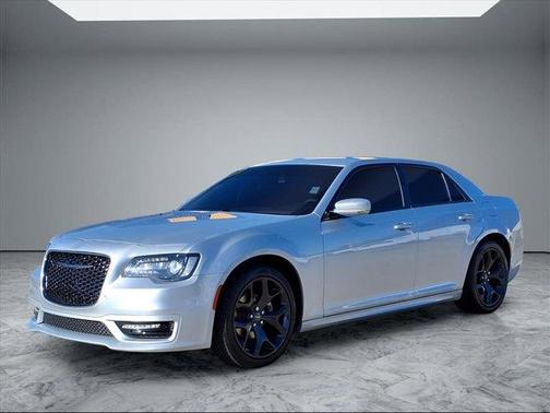 2022 Chrysler 300 Touring L