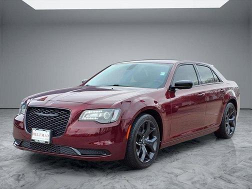 2021 Chrysler 300 Touring
