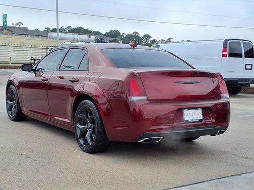 2021 Chrysler 300 Touring