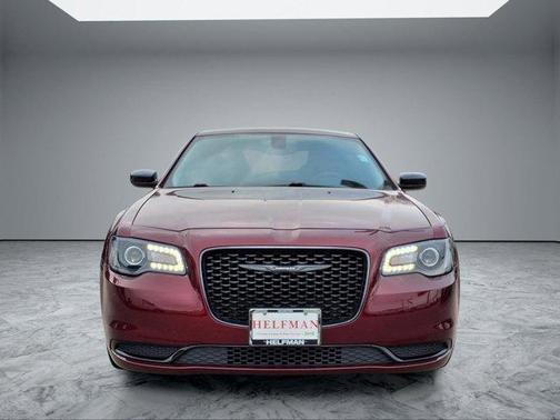 2021 Chrysler 300 Touring