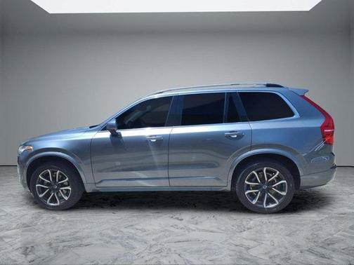 Gray 2017 Volvo XC90 T6 Momentum