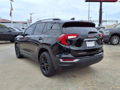 2023 GMC Terrain AT4