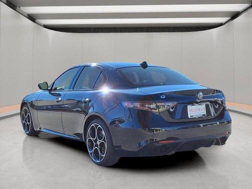 2025 Alfa Romeo Giulia Base