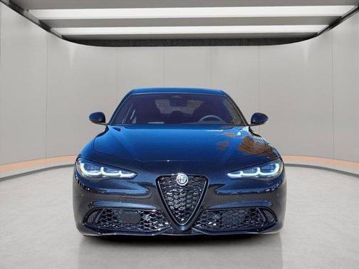 2025 Alfa Romeo Giulia Base
