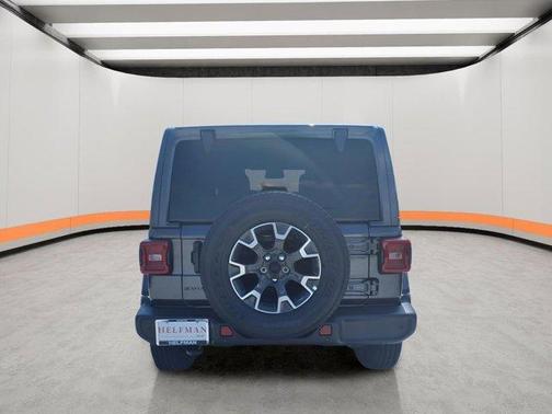 Granite Crystal Clearcoat Metallic 2026 Jeep Wrangler Sahara