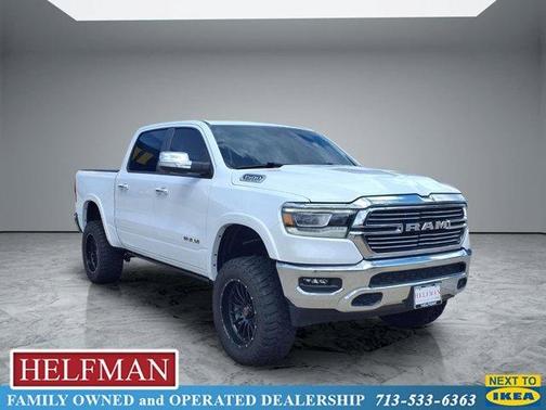 Bright White Clearcoat 2022 RAM 1500 Laramie