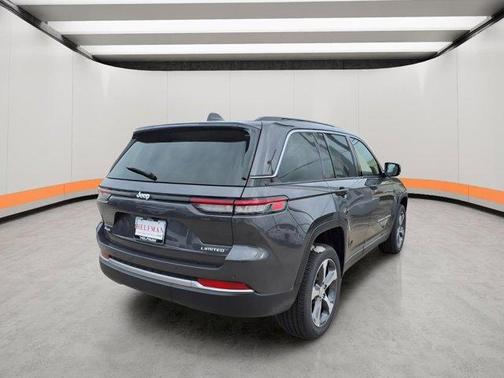 Metallic 2026 Jeep Grand Cherokee Limited