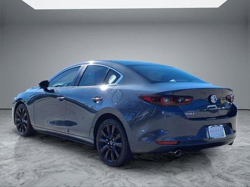 2022 Mazda Mazda3 Carbon Edition