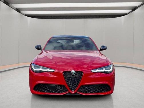 2025 Alfa Romeo Giulia EDITION