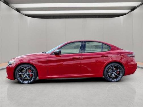 2025 Alfa Romeo Giulia EDITION
