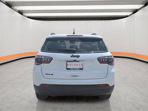 Bright White Clearcoat 2026 Jeep Compass Latitude