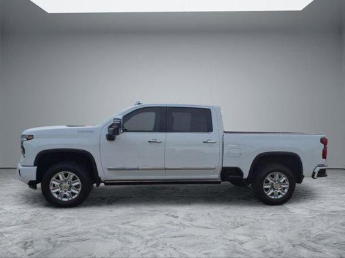 Summit White 2025 Chevrolet Silverado 2500 High Country