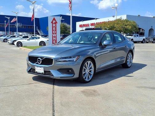 2021 Volvo S60 T5 Momentum