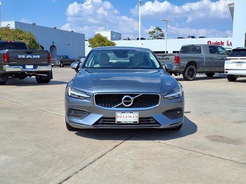 2021 Volvo S60 T5 Momentum