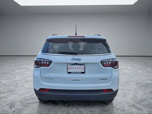 Bright White Clearcoat 2026 Jeep Compass Latitude