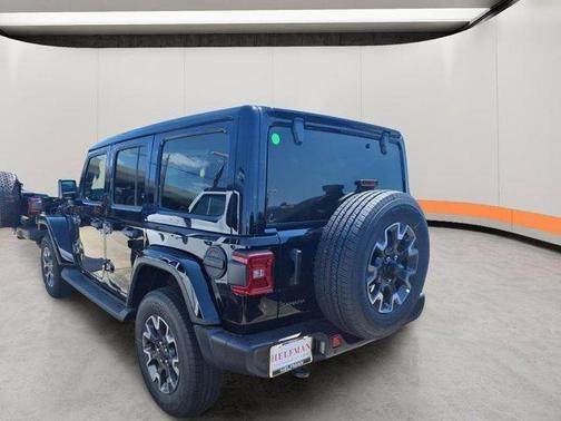 Black Clearcoat 2026 Jeep Wrangler Sahara